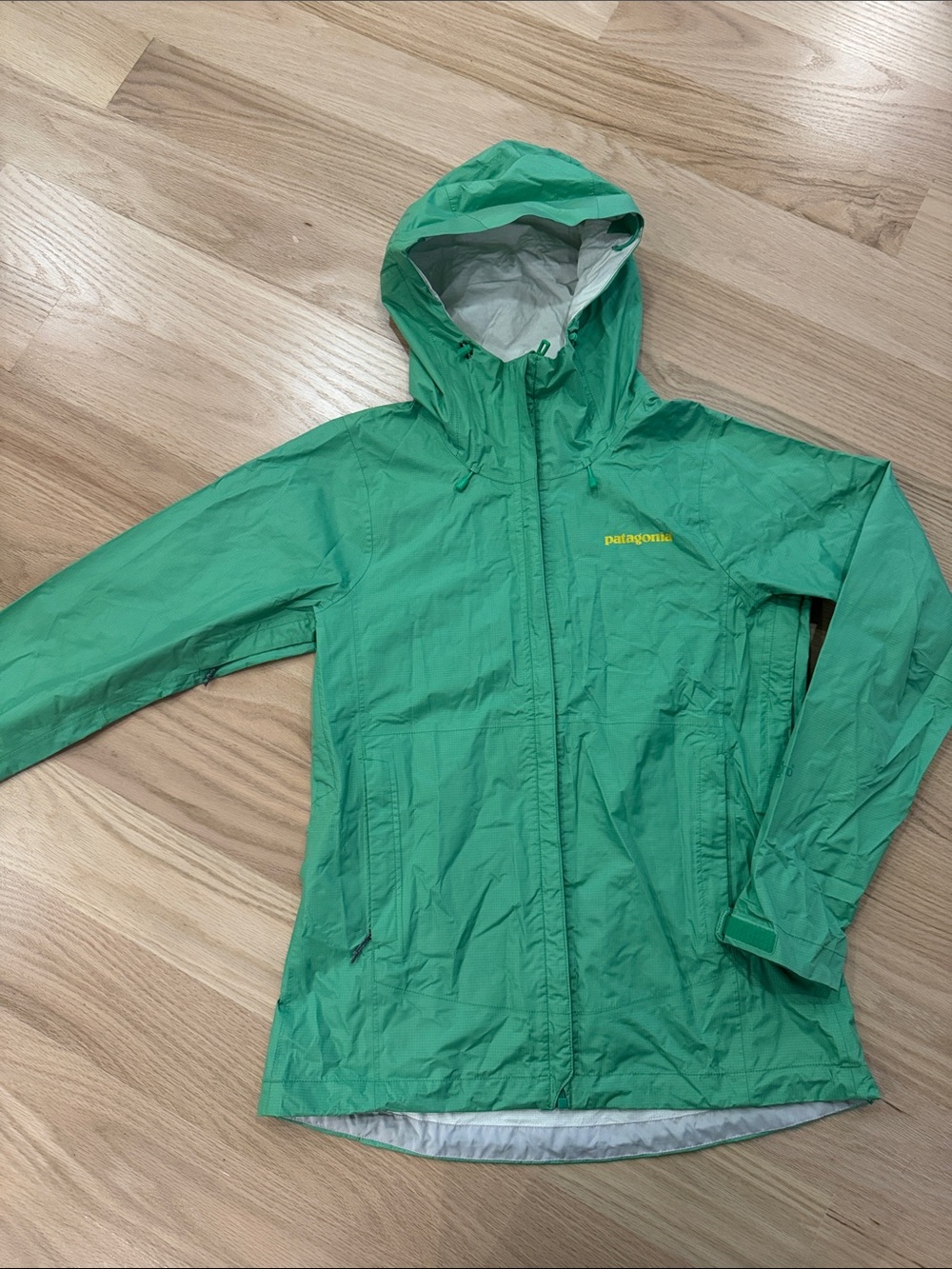 Patagonia | torrent shell women’s Green Hooded Raincoat